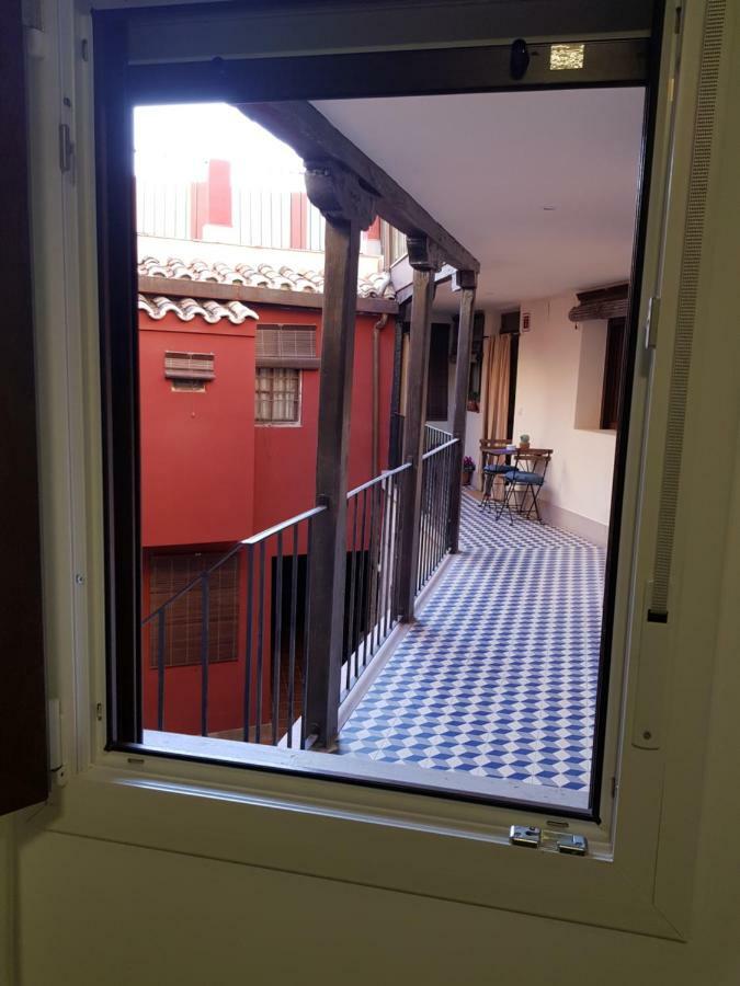 Apartamentos Suenos De Toledo Exteriör bild